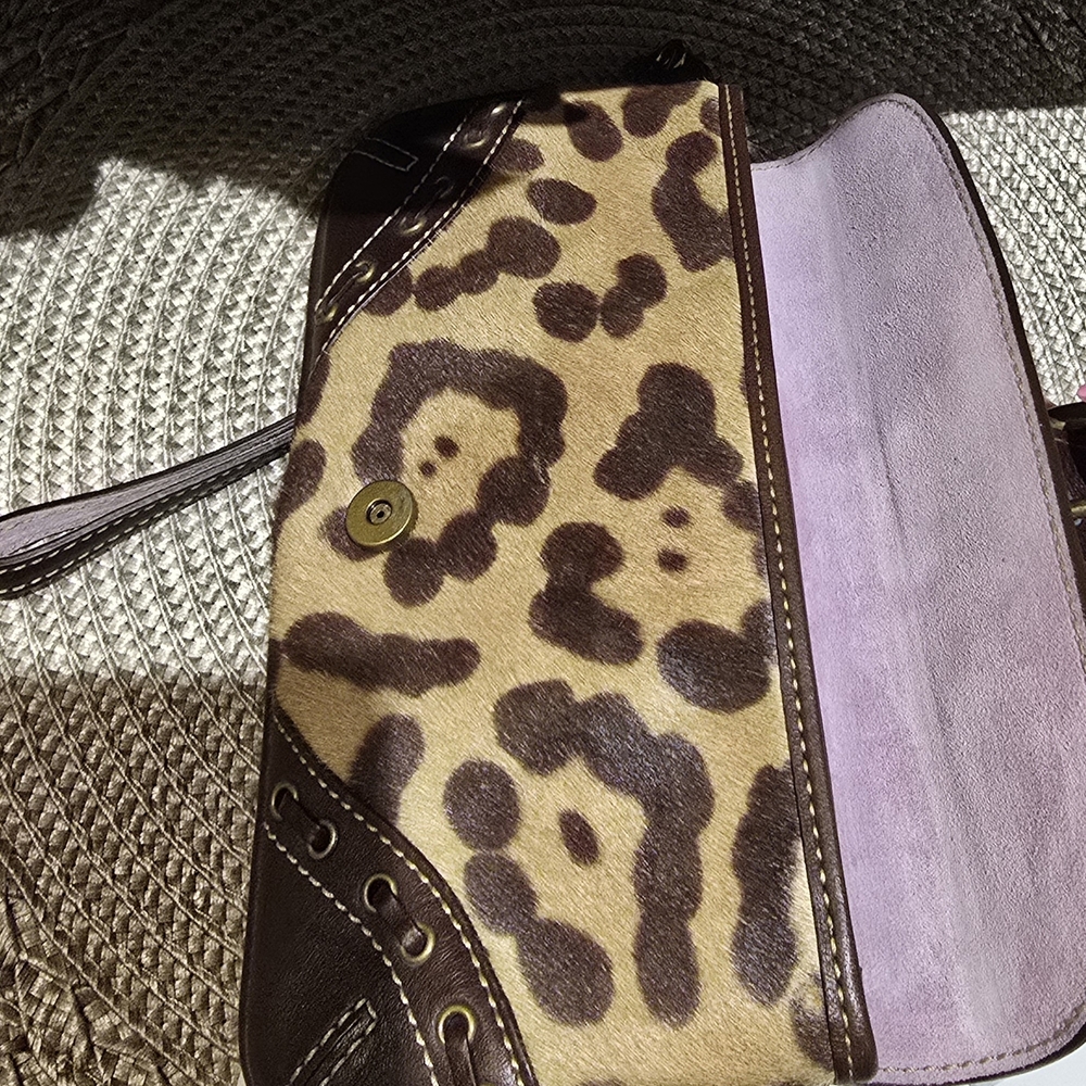 RARE Coach Leopard Print Clutch with Lavendar Suede and Brown Leather Accents - Picture 8 of 15